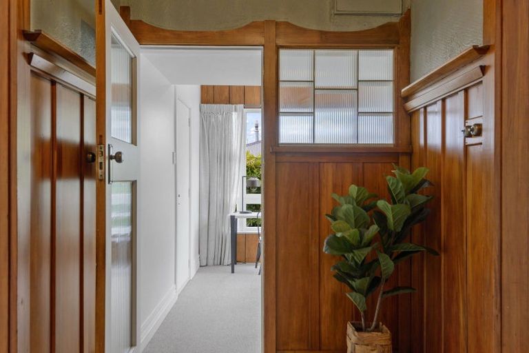 Photo of property in 121 Eastern Terrace, Beckenham, Christchurch, 8023