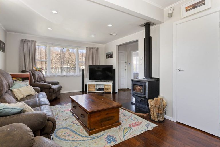 Photo of property in 22 Darroch Street, Fairy Springs, Rotorua, 3015