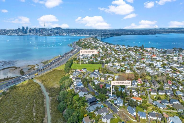 Photo of property in 14 Waimana Avenue, Northcote Point, Auckland, 0627