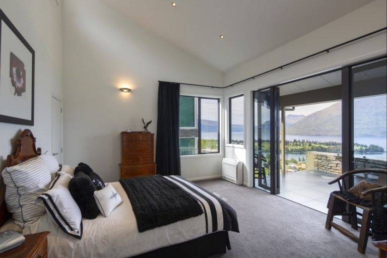 Photo of property in 37 Belfast Terrace, Queenstown, 9300