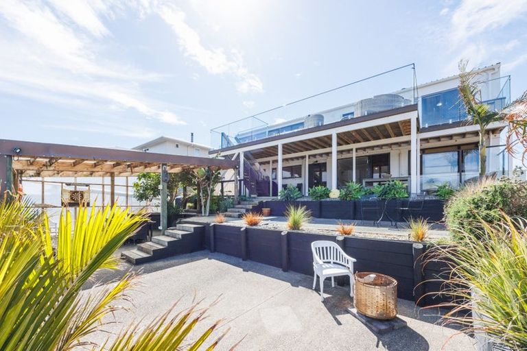 Photo of property in 8 Roore Street, Foxton Beach, Foxton, 4815