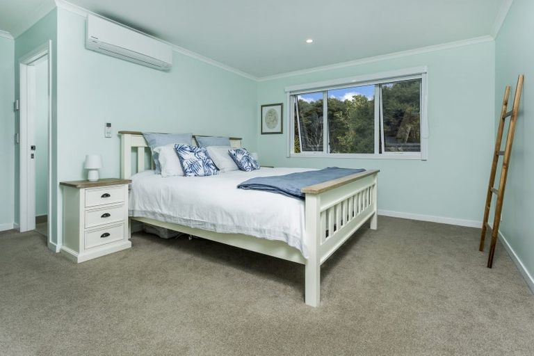 Photo of property in 339a Glenvar Road, Long Bay, Auckland, 0630