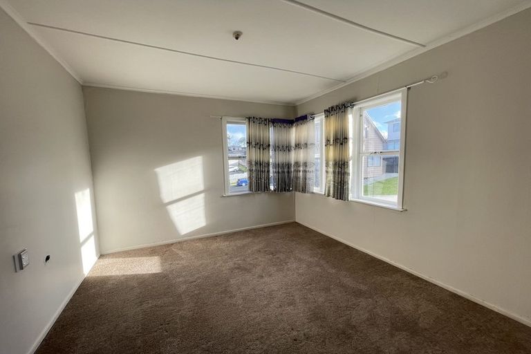 Photo of property in 59 Renoir Street, West Harbour, Auckland, 0618
