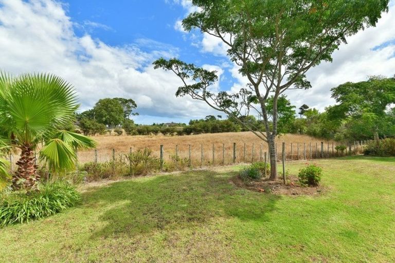 Photo of property in 357 Shelly Beach Road, South Head, 0874