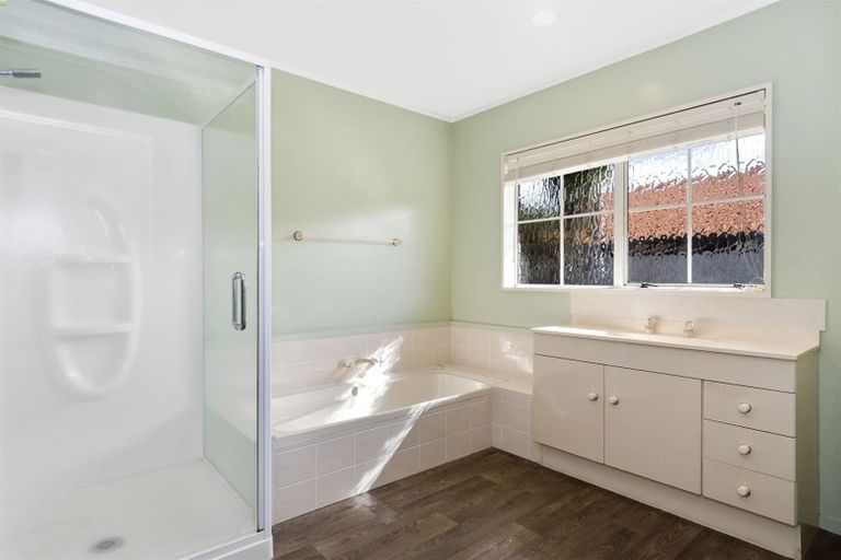 Photo of property in 18 Bayfair Drive, Mount Maunganui, 3116