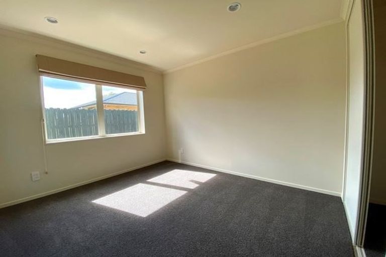 Photo of property in 28 Milson Drive, Papakura, 2110