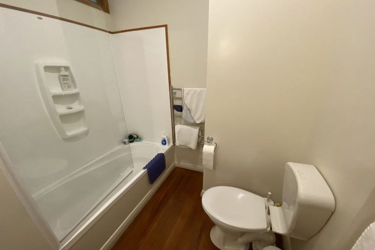 Photo of property in 27 Pahiatua Street, Hokowhitu, Palmerston North, 4410