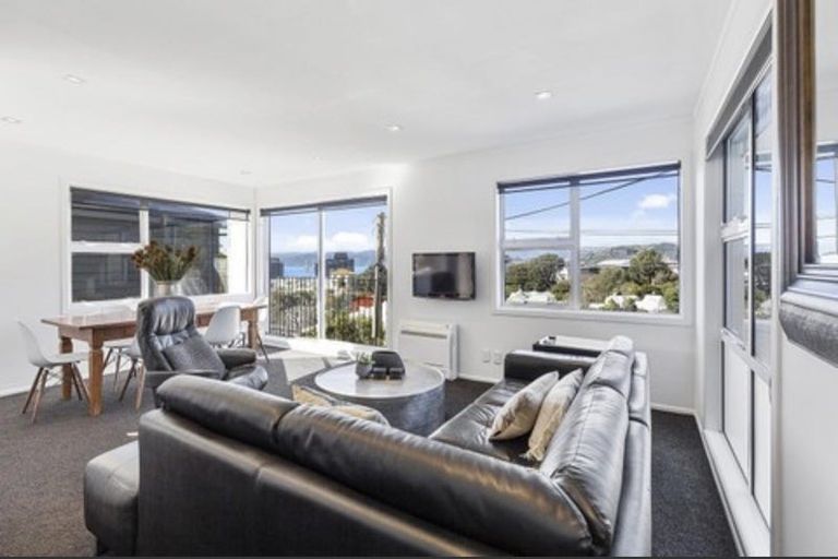Photo of property in 17-17a Barton Terrace, Thorndon, Wellington, 6011