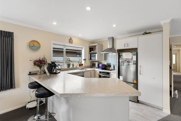 Photo of property in 23 Bowen Street, Woodville, 4920