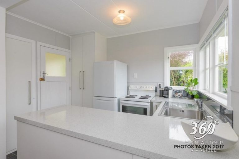 Photo of property in 8 Galway Avenue, Hokowhitu, Palmerston North, 4410