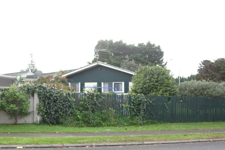 Photo of property in 18 Damian Way, Weymouth, Auckland, 2103