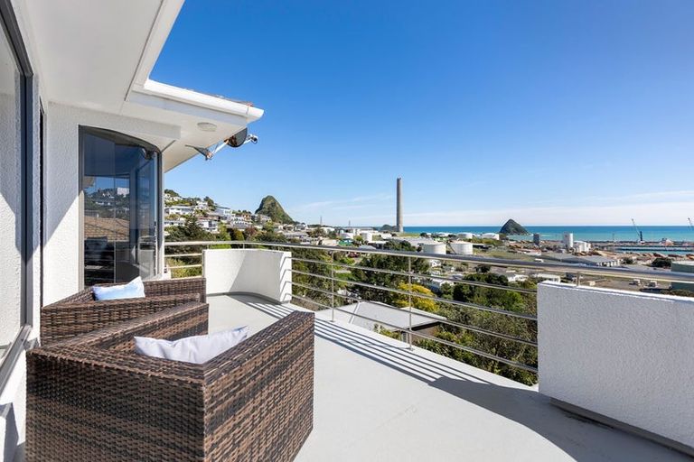 Photo of property in 12c Parris Street, Moturoa, New Plymouth, 4310