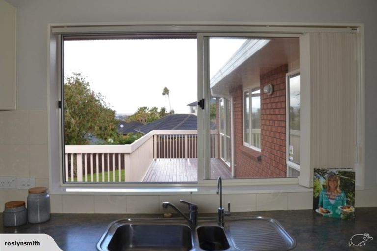 Photo of property in 16 Rathmar Drive, Manurewa, Auckland, 2105