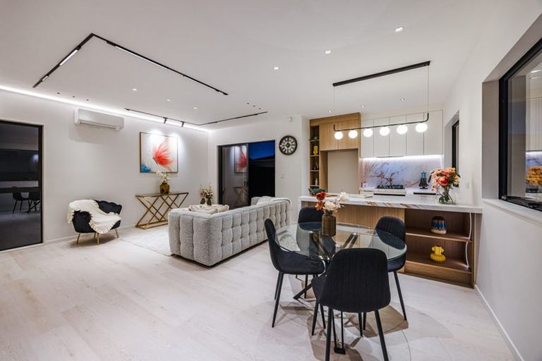 Photo of property in 7/4 Bingara Place, Favona, Auckland, 2024