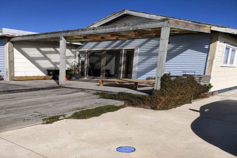 Photo of property in 145 Rongotai Road, Kilbirnie, Wellington, 6022