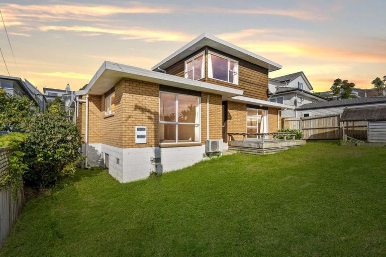 Photo of property in 2/40 Hart Road, Hauraki, Auckland, 0622