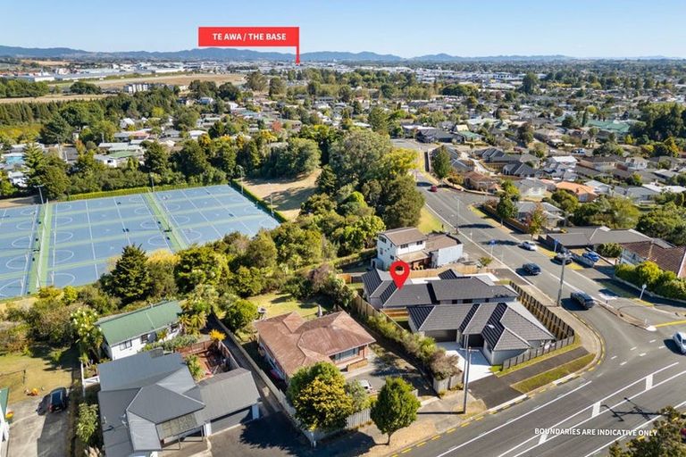 Photo of property in 2/1 Mitcham Avenue, Forest Lake, Hamilton, 3200