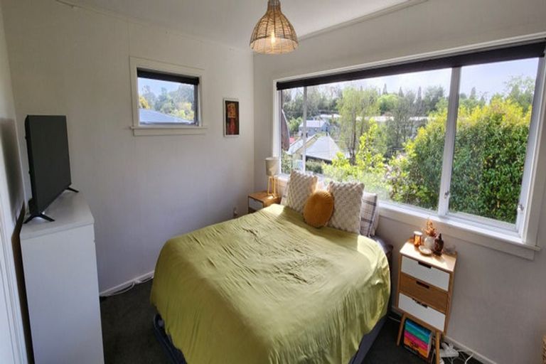 Photo of property in 10 Beaumont Crescent, Frankleigh Park, New Plymouth, 4310