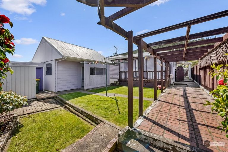 Photo of property in 11 Belgrave Street, Wainuiomata, Lower Hutt, 5014