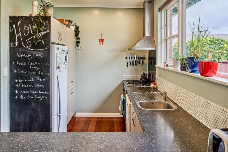 Photo of property in 26 Buckley Street, Alicetown, Lower Hutt, 5010