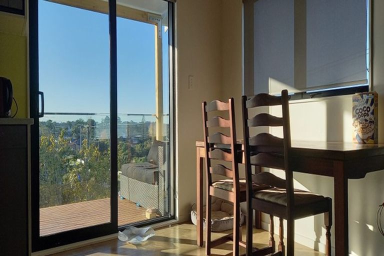 Photo of property in 1/39 Lancaster Road, Beach Haven, Auckland, 0626