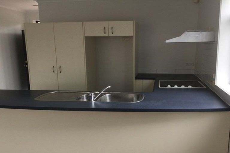 Photo of property in Tuscany Towers, 31/1 Ambrico Place, New Lynn, Auckland, 0600