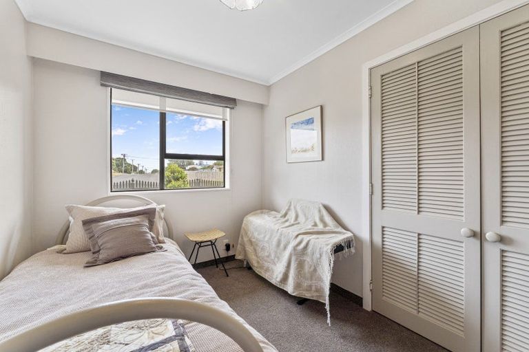 Photo of property in 44 Norfolk Crescent, Otaki Beach, Otaki, 5512