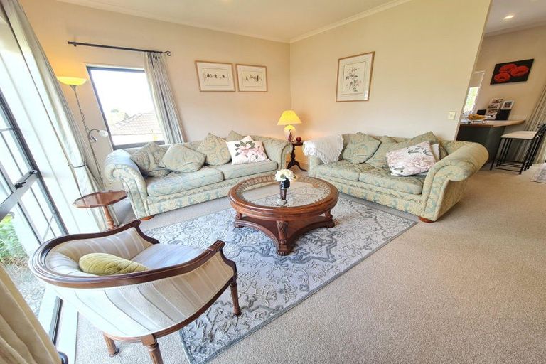 Photo of property in 2 Stellamaris Way, Shamrock Park, Auckland, 2013