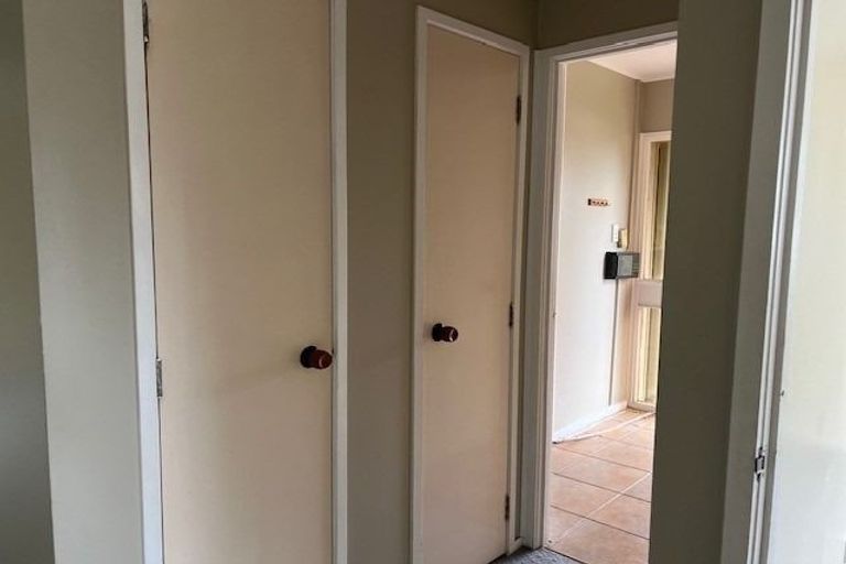 Photo of property in 32 Hassan Drive, Massey, Auckland, 0614