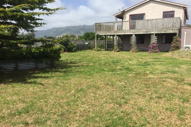 Photo of property in 151 Field Way, Waikanae Beach, Waikanae, 5036