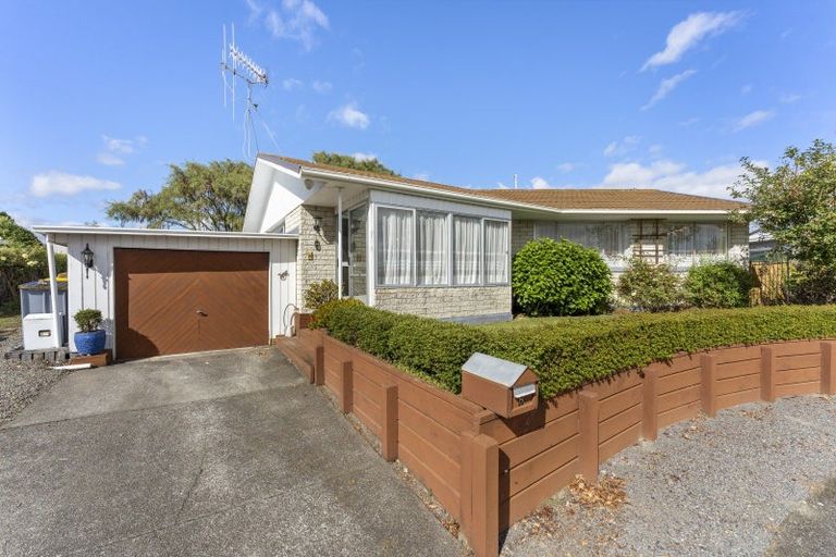Photo of property in 8 Kowhai Street, Levin, 5510