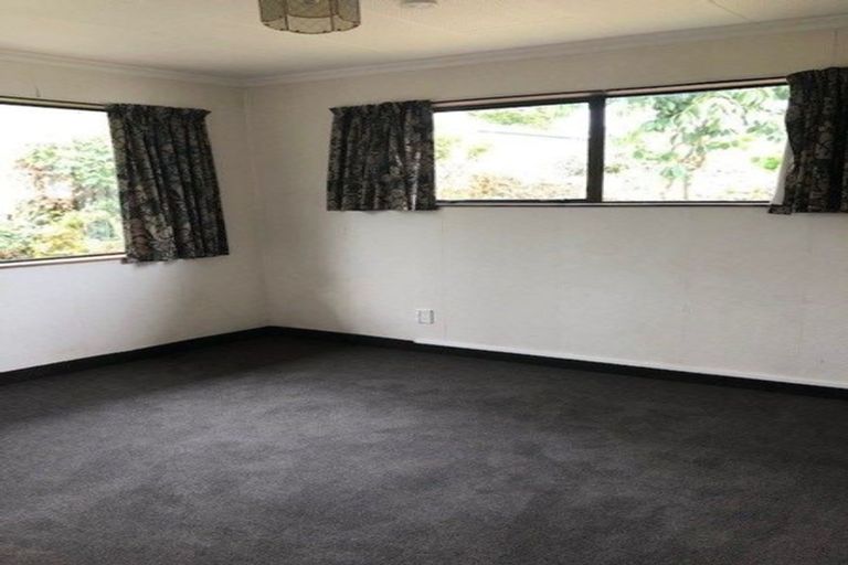 Photo of property in 33 Lupin Road, Otaki, 5512