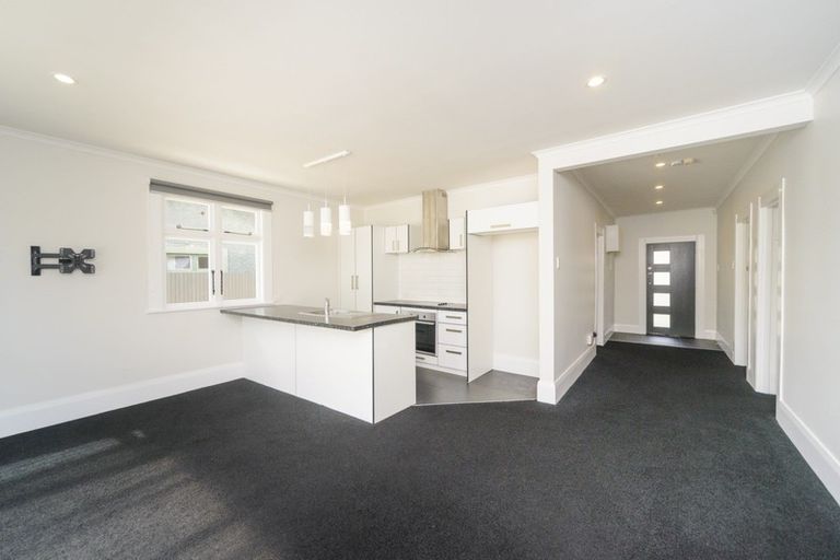 Photo of property in 11 Shamrock Street, Takaro, Palmerston North, 4412
