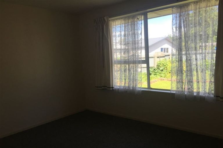 Photo of property in 6 Banks Place, Rangiora, 7400