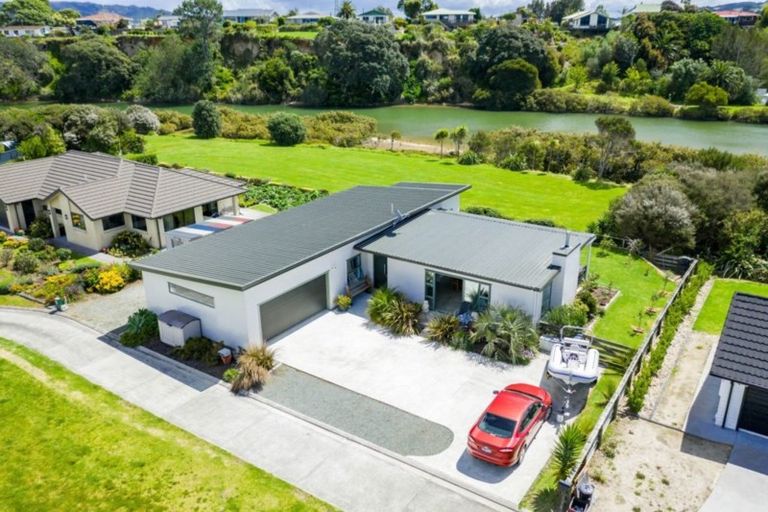 Photo of property in 21 Flax Street, Ruakaka, 0116