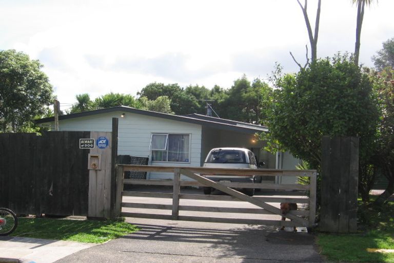Photo of property in 7 John F Kennedy Place, Glen Eden, Auckland, 0602