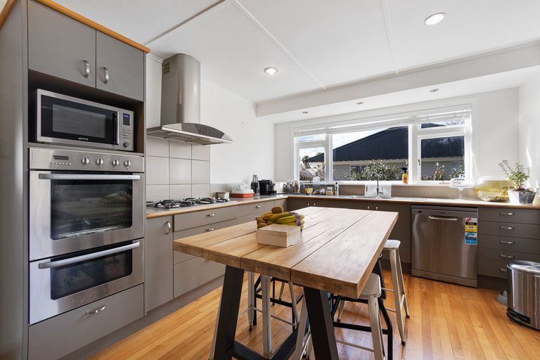 Photo of property in 4 Glover Street, Leamington, Cambridge, 3432