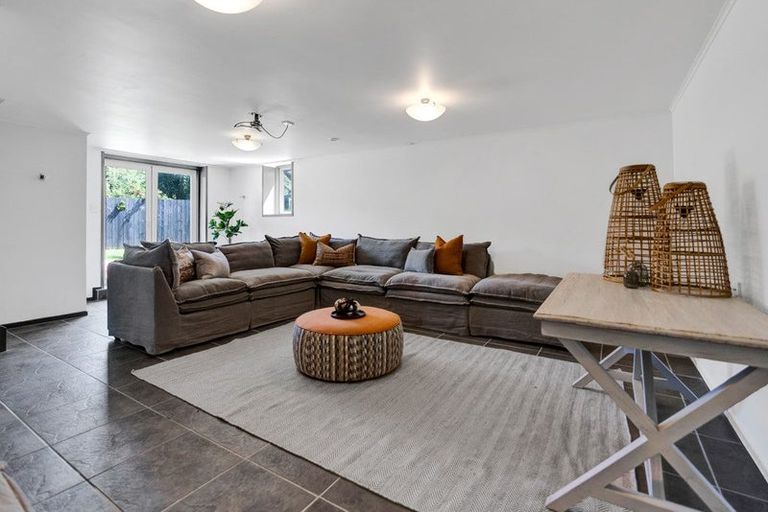 Photo of property in 21a Bracken Street, New Plymouth, 4310