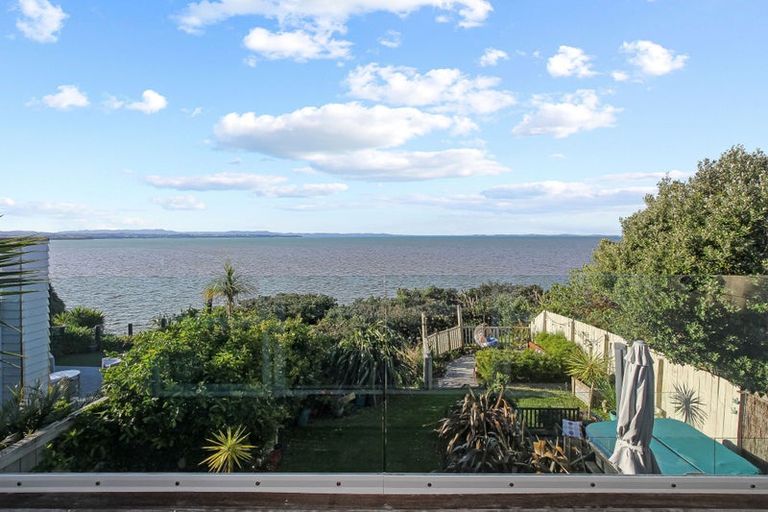 Photo of property in 7a Torkar Road, Clarks Beach, 2122