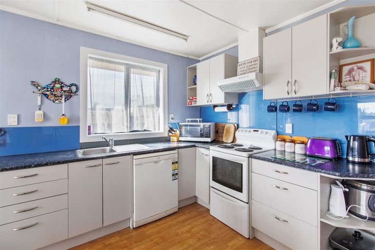 Photo of property in 8 Massey Street, Waimate, 7924