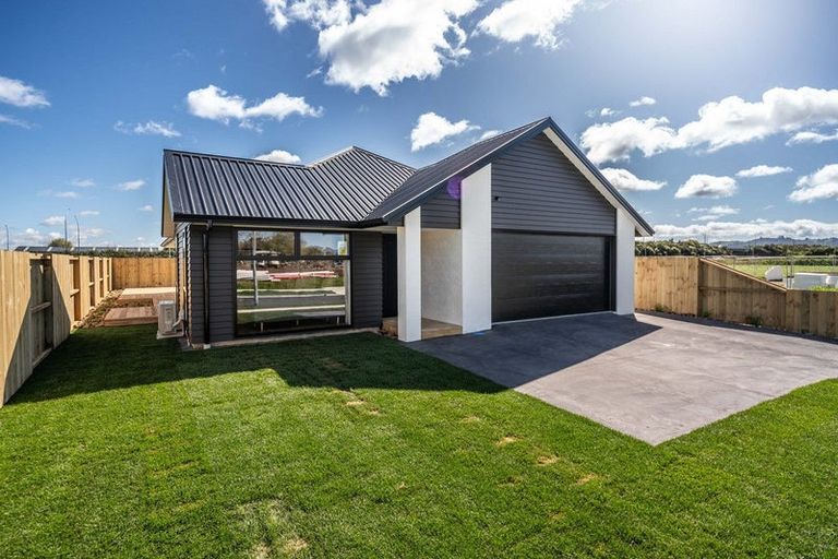 Photo of property in 9 One Haruru Street, Cambridge, 3493