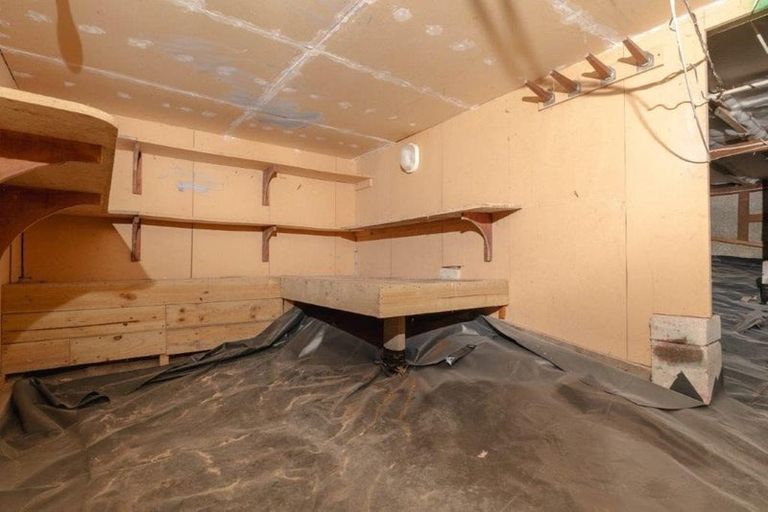 Photo of property in 6 Gilpin Place, Beach Haven, Auckland, 0626