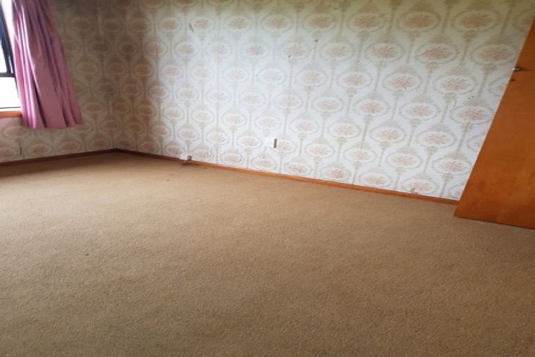 Photo of property in 42 Holloway Street, Waikiwi, Invercargill, 9810