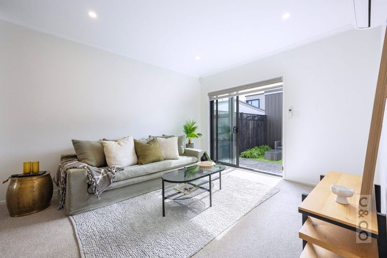 Photo of property in 24 Manarini Road, Westgate, Auckland, 0614