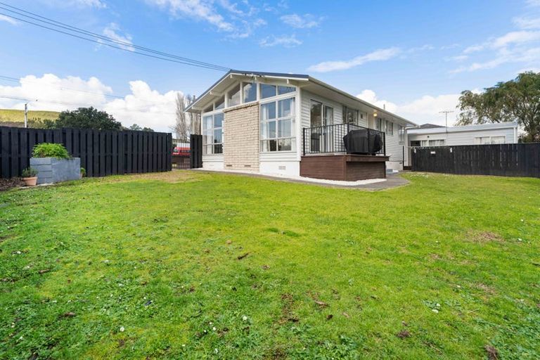 Photo of property in 2 Muir Avenue, Mangere Bridge, Auckland, 2022
