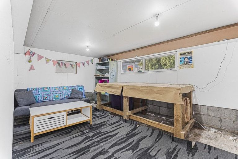 Photo of property in 6 Clearmont Crescent, Blagdon, New Plymouth, 4310