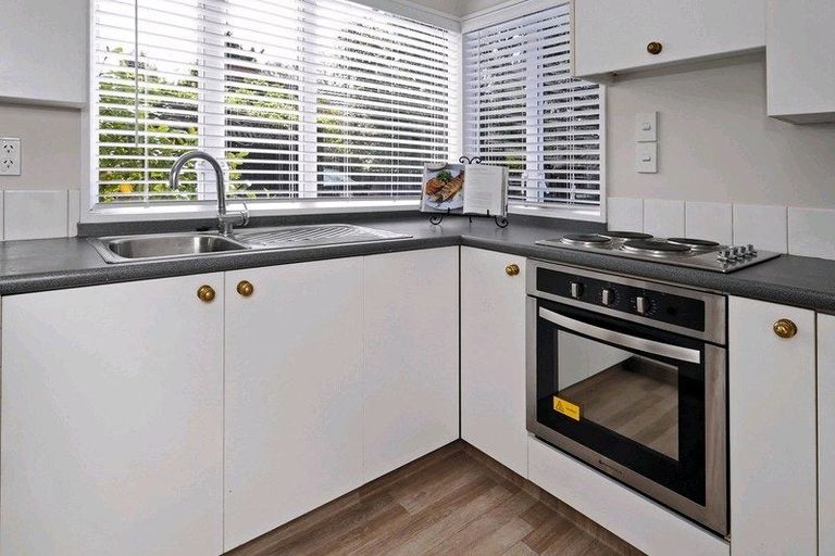 Photo of property in 22a Hay Street, Bromley, Christchurch, 8062