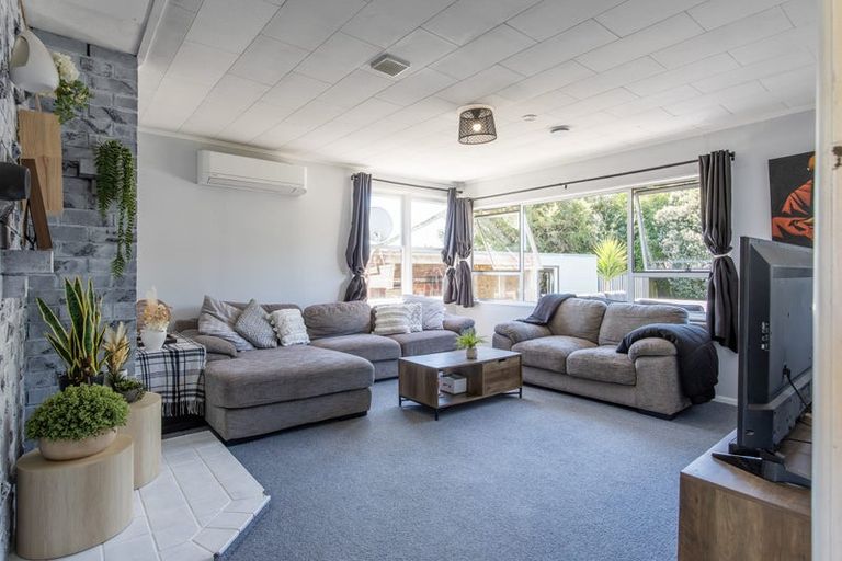 Photo of property in 2 Savage Crescent, Waipukurau, 4200