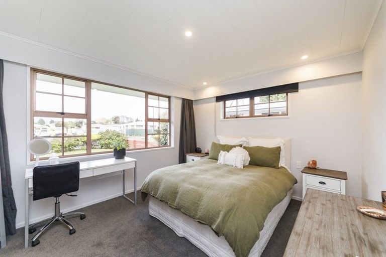 Photo of property in 16 Austin Place, Awapuni, Palmerston North, 4412