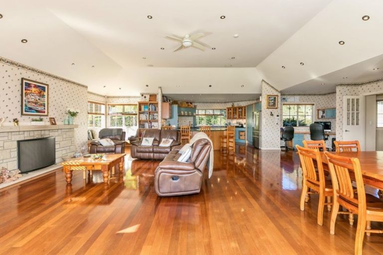 Photo of property in 44 Pearson Road, Whitford, Howick, 2571